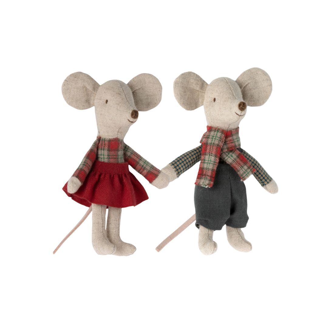 Maileg FW23 Winter mice twins with their winter clothes